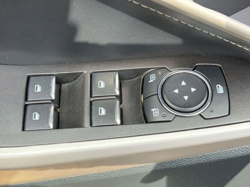 Used 2024 Ford Explorer XLT RWD image 21