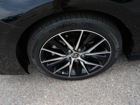 Used 2023 Toyota Camry SE w/ Audio Upgrade Package FWD image 16