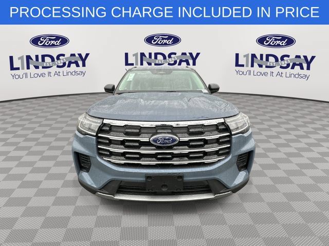Certified 2025 Ford Explorer Active AWD/4WD image 3