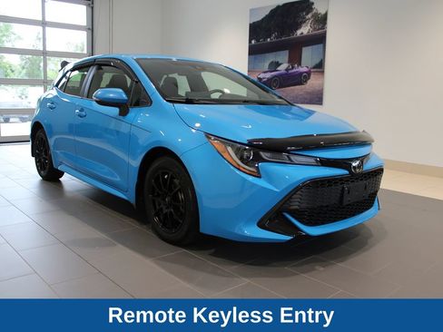 Used 2022 Toyota Corolla SE FWD image 2