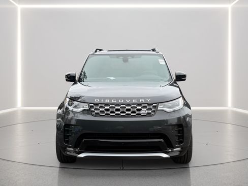 Used 2026 Land Rover Discovery Limited Edition AWD/4WD image 8