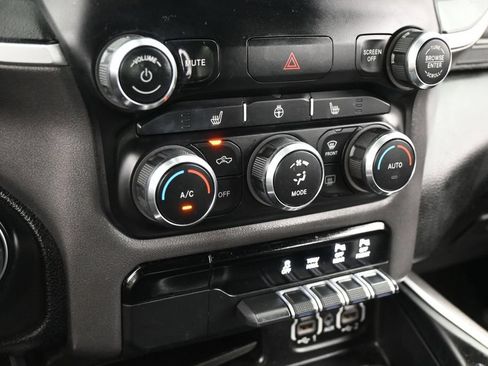 Used 2021 RAM 1500 Big Horn RWD image 20