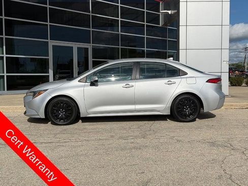 Used 2022 Toyota Corolla LE FWD image 6