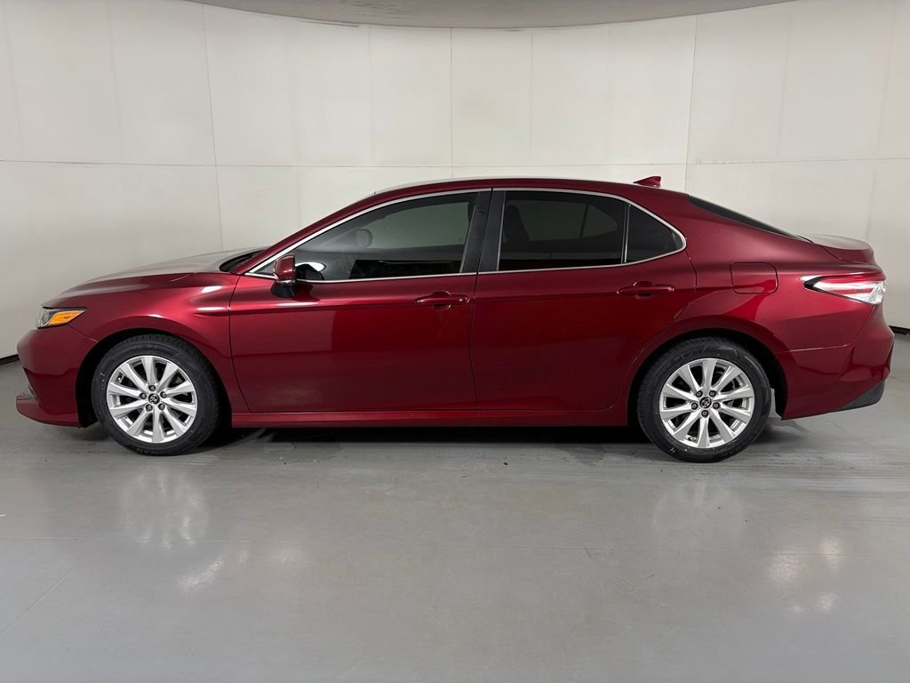Used 2020 Toyota Camry LE w/ Convenience Package FWD image 5