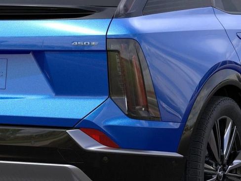 New 2026 Cadillac Optiq Luxury 2 RWD image 11