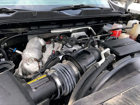 Used 2025 Chevrolet Silverado 3500 LT w/ Safety Package AWD/4WD image 32