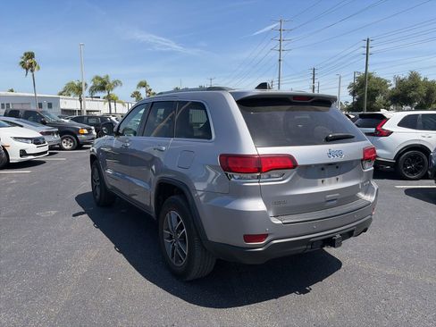 Used 2020 Jeep Grand Cherokee Laredo w/ Laredo X Package image 5