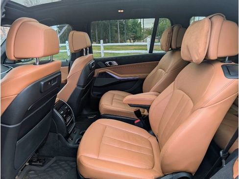 Used 2022 BMW X7 xDrive40i w/ Premium Enhanced Package image 18