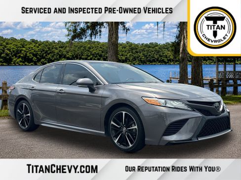 Used 2020 Toyota Camry XSE FWD image 1
