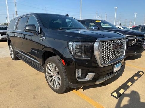 Used 2021 GMC Yukon XL Denali AWD/4WD image 2