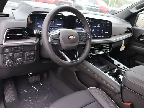 New 2026 Chevrolet Suburban Premier AWD/4WD image 6