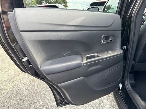 Used 2025 Mitsubishi Outlander Sport SEL image 11