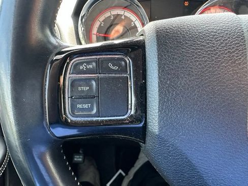 Used 2017 Dodge Grand Caravan SE FWD image 18