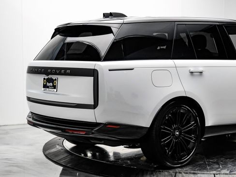 Used 2024 Land Rover Range Rover SE image 13