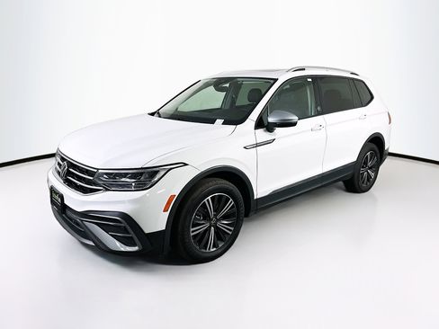 Used 2024 Volkswagen Tiguan Wolfsburg Edition image 3
