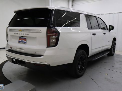 Used 2024 Chevrolet Suburban LT image 2