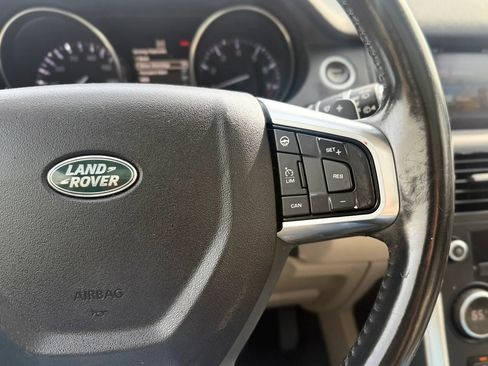 Used 2016 Land Rover Discovery Sport HSE AWD/4WD image 15
