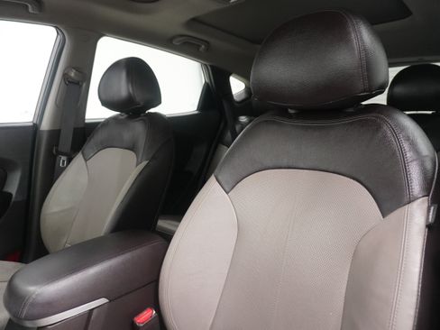 Used 2012 Hyundai Tucson Limited w/ Premium Pkg FWD image 10