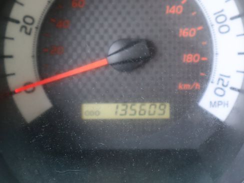 Used 2015 Toyota Tacoma PreRunner w/ TRD Sport Package image 27