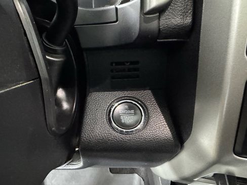 Used 2019 Ford F250 Lariat w/ Lariat Ultimate Package image 17