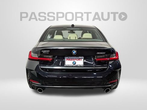 Certified 2023 BMW 330i xDrive Sedan w/ Driving Assistance Package image 5