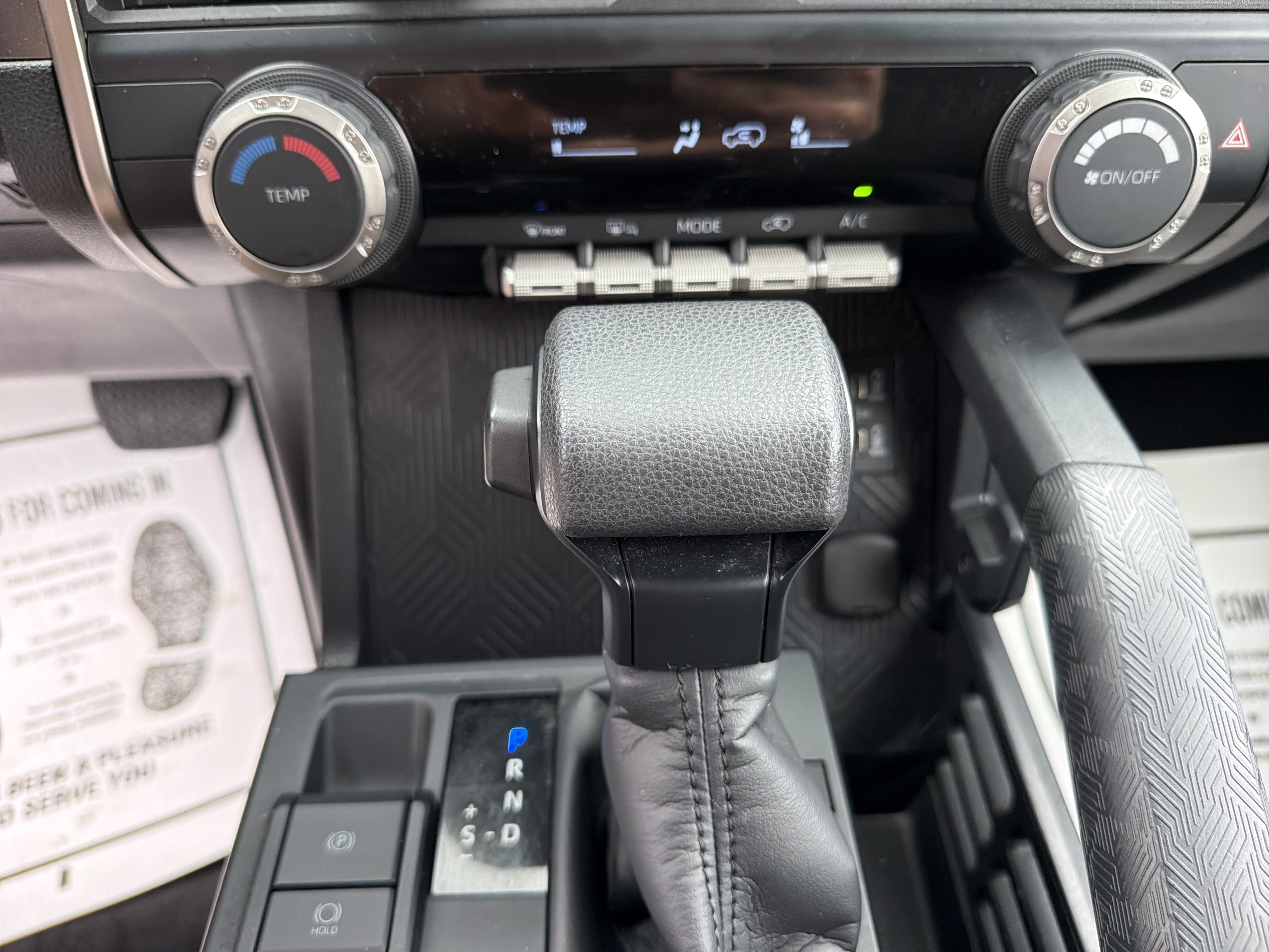 Used 2025 Toyota 4Runner SR5 AWD/4WD image 22