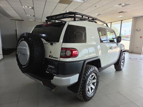 Used 2014 Toyota FJ Cruiser 4WD w/ Upgrade Package image 7
