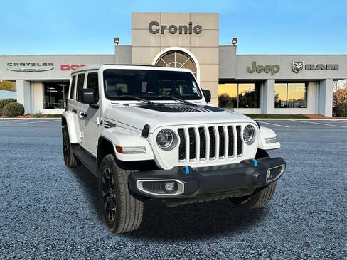 Used 2022 Jeep Wrangler Unlimited Sahara w/ Cold Weather Group image 1