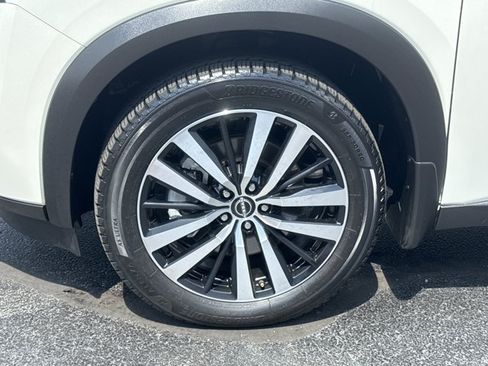 Certified 2024 Nissan Pathfinder Platinum AWD/4WD image 18