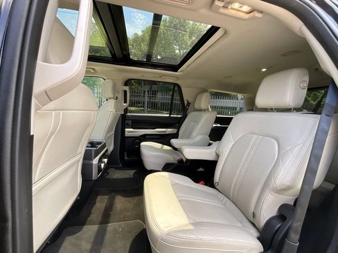 Used 2020 Ford Expedition Platinum AWD/4WD image 14