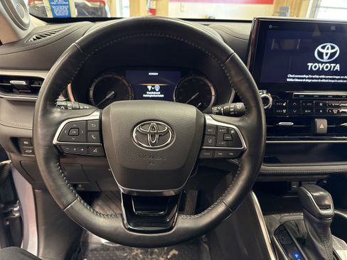 Used 2021 Toyota Highlander Platinum image 35