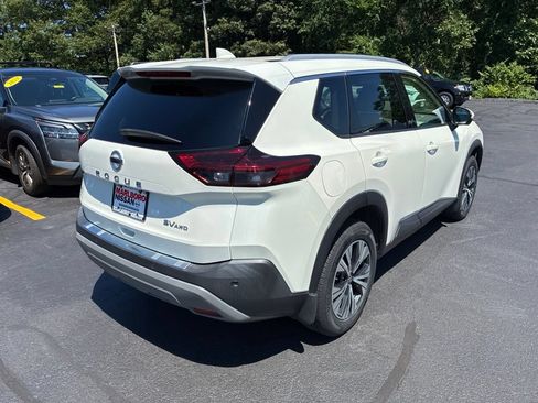 Certified 2021 Nissan Rogue SV w/ Premium Package AWD/4WD image 7