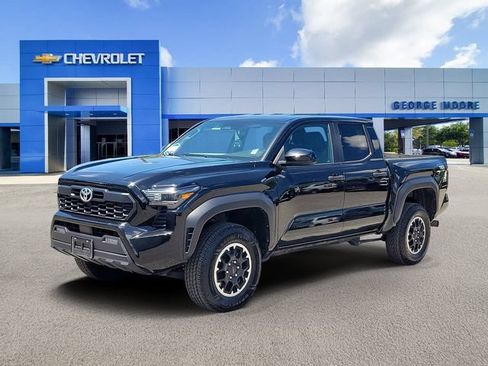 Used 2024 Toyota Tacoma TRD Off-Road AWD/4WD image 2