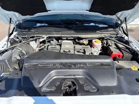 Used 2024 RAM 3500 Limited AWD/4WD image 9