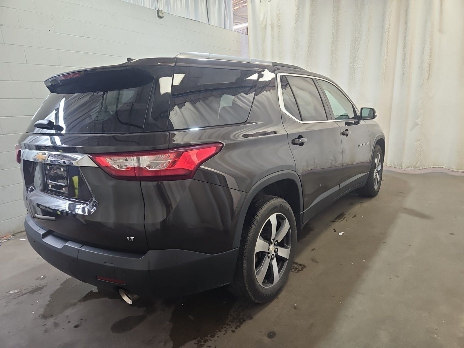 Used 2018 Chevrolet Traverse LT FWD image 4