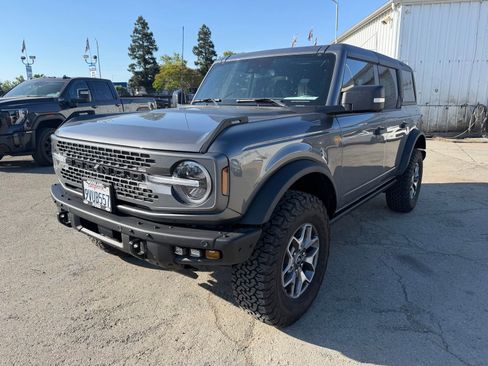 Certified 2024 Ford Bronco Badlands AWD/4WD image 1