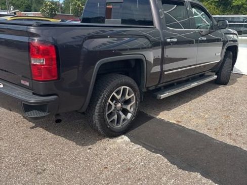 Used 2015 GMC Sierra 1500 SLT w/ All-Terrain Package AWD/4WD image 3