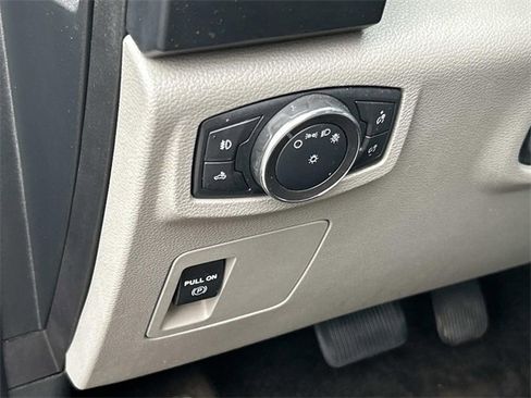 Certified 2018 Ford F150 XL w/ Equipment Group 101A Mid image 32