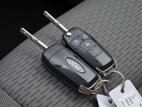 Used 2021 Ford F350 XLT w/ XLT Premium Package image 23