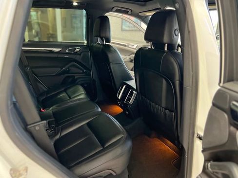 Used 2014 Porsche Cayenne Diesel AWD/4WD image 37