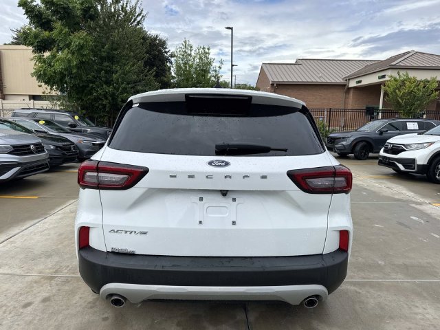 Used 2023 Ford Escape Active w/ Cold Weather Package FWD image 6