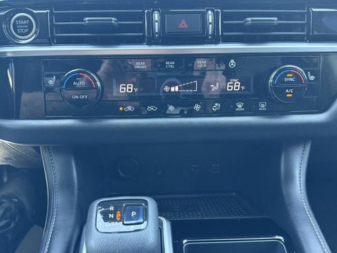 Used 2022 Nissan Pathfinder SL w/ SL Premium Package image 11