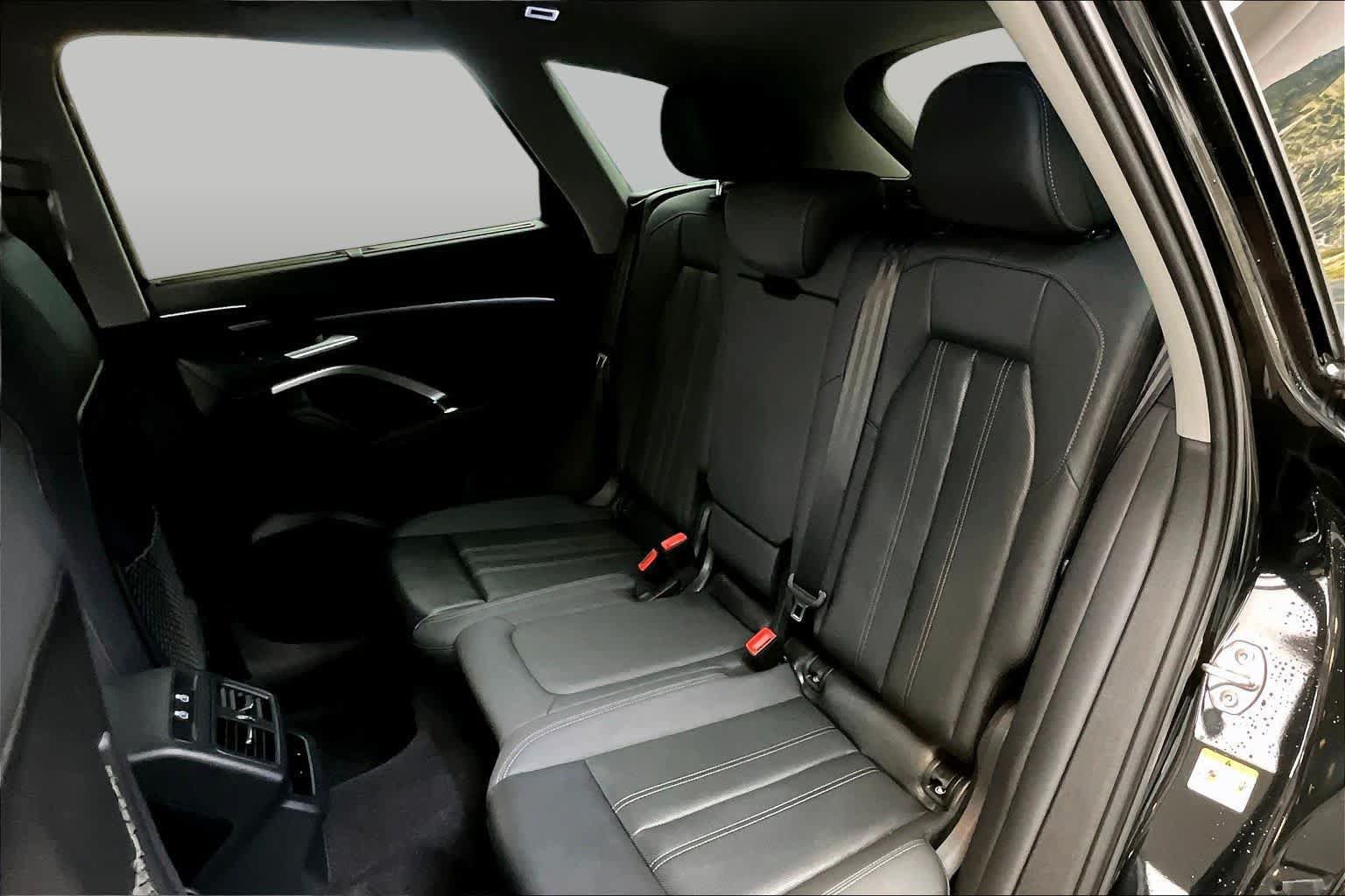 Certified 2025 Audi Q5 Premium AWD/4WD image 21