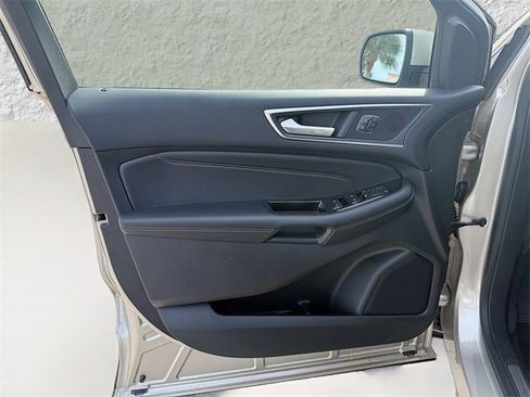 Used 2017 Ford Edge Titanium w/ Equipment Group 301A image 21