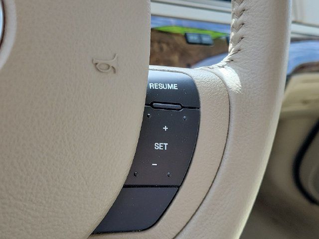 Used 2010 Mercury Grand Marquis LS RWD image 12