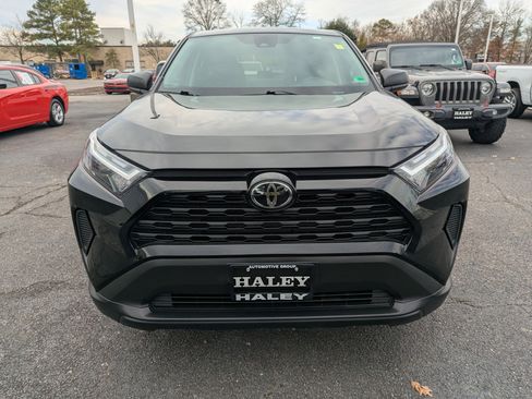 Used 2025 Toyota RAV4 LE image 3