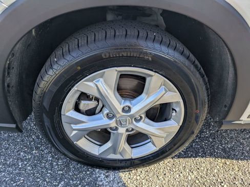 Used 2024 Honda HR-V LX image 11