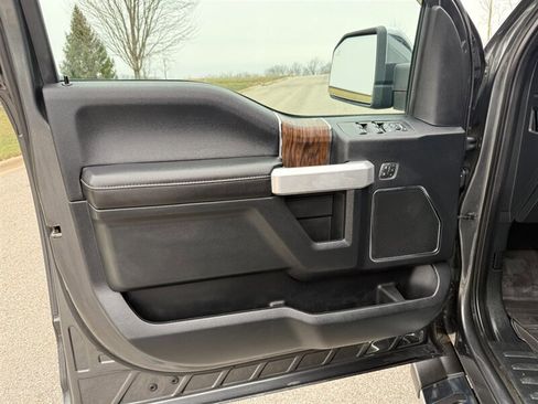 Used 2019 Ford F150 Lariat AWD/4WD image 39