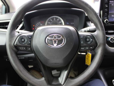 Used 2022 Toyota Corolla LE FWD image 15