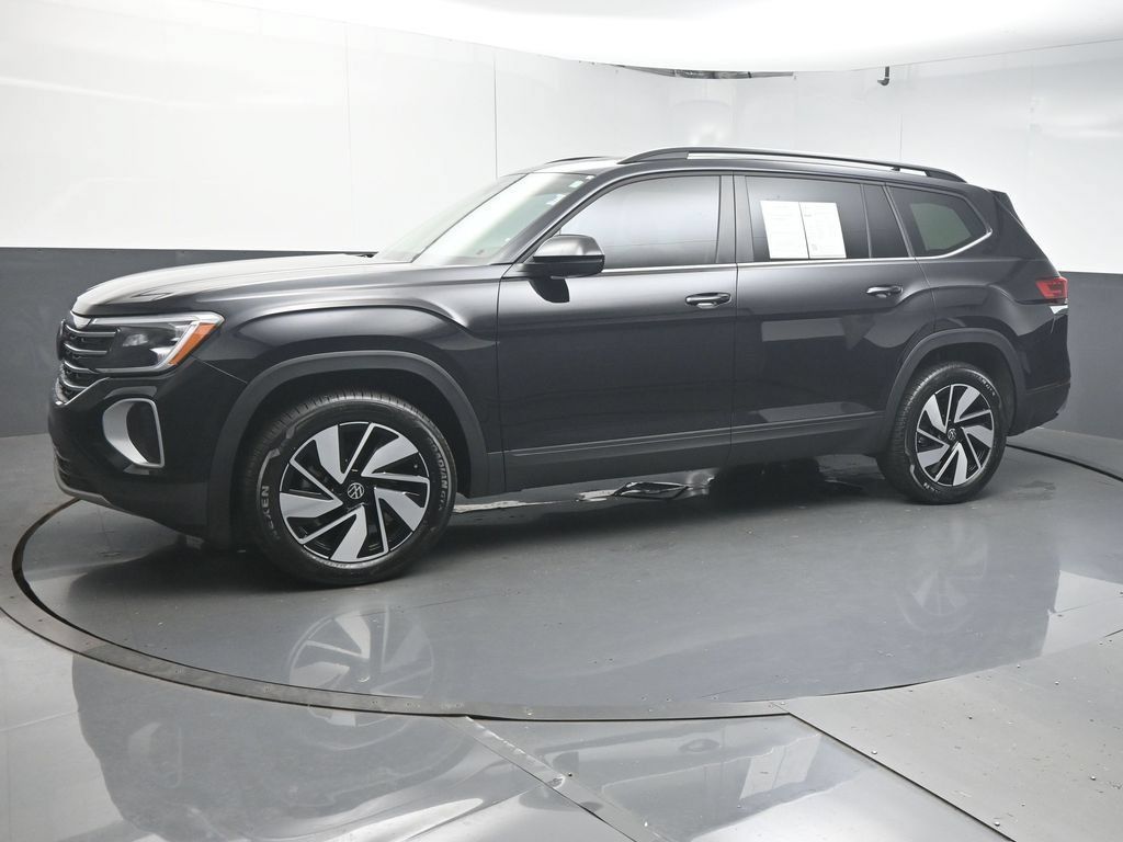 Used 2026 Volkswagen Atlas SE FWD image 4